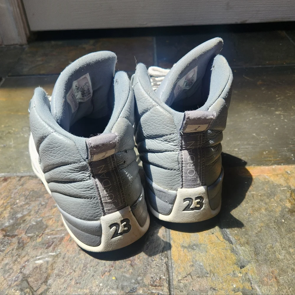 Jordan Air 12 basketball sneakers - Picture 6 of 9